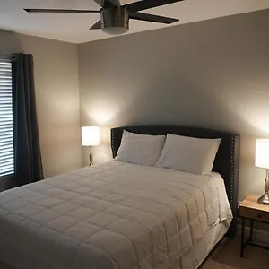 3bdr Remodeled Scottsdale Desert Pool Oasis And Entertainment Holiday home Phoenix