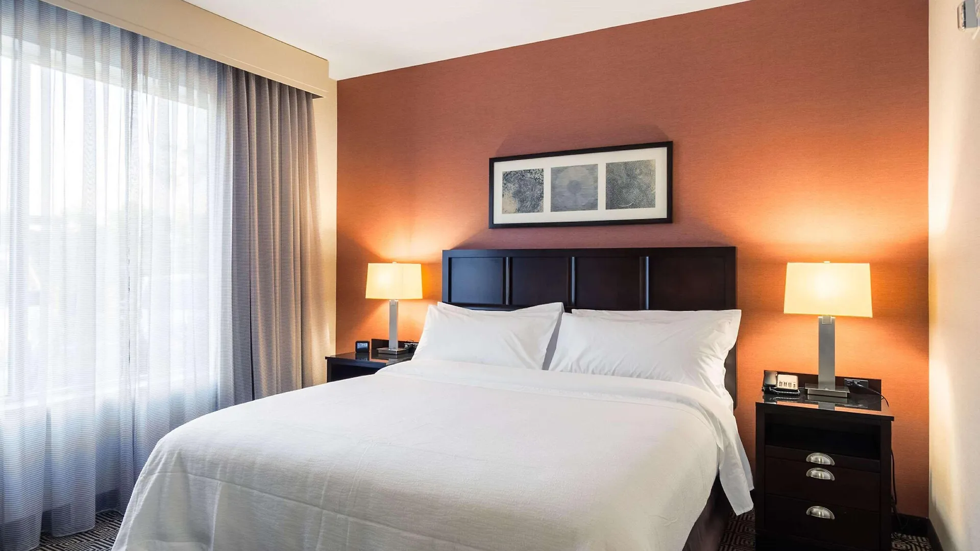 Hotel Embassy Suites By Hilton Newark Airport Elizabeth