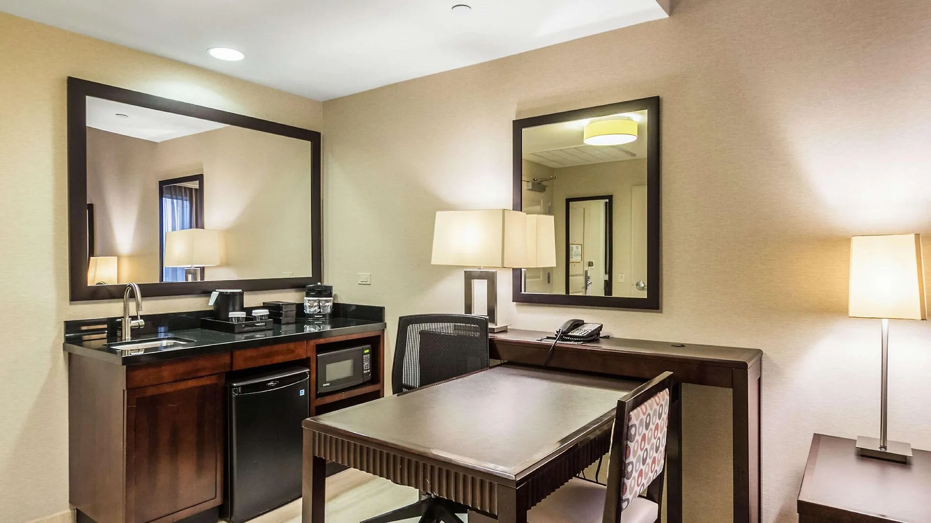 **** Hotel Embassy Suites By Hilton Newark Airport Elizabeth Estados Unidos